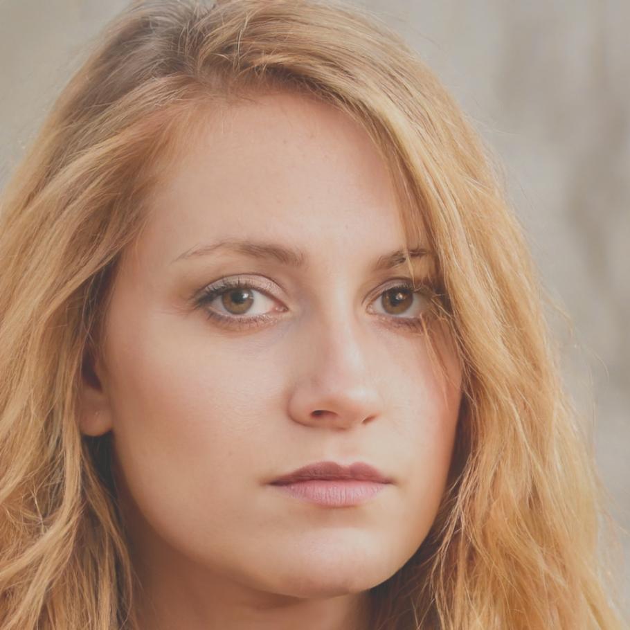 Saoirse Threlfall, Investment Education Specialist